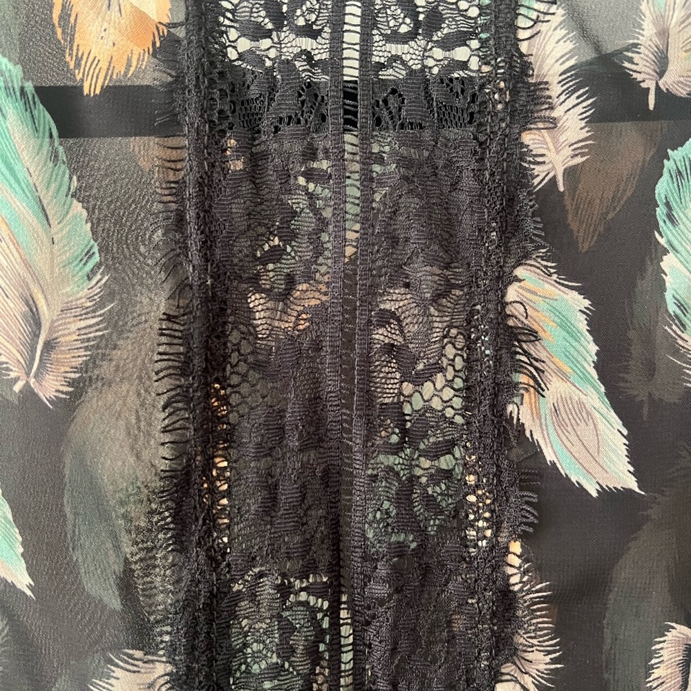 Feather Top - Picture 4 of 4